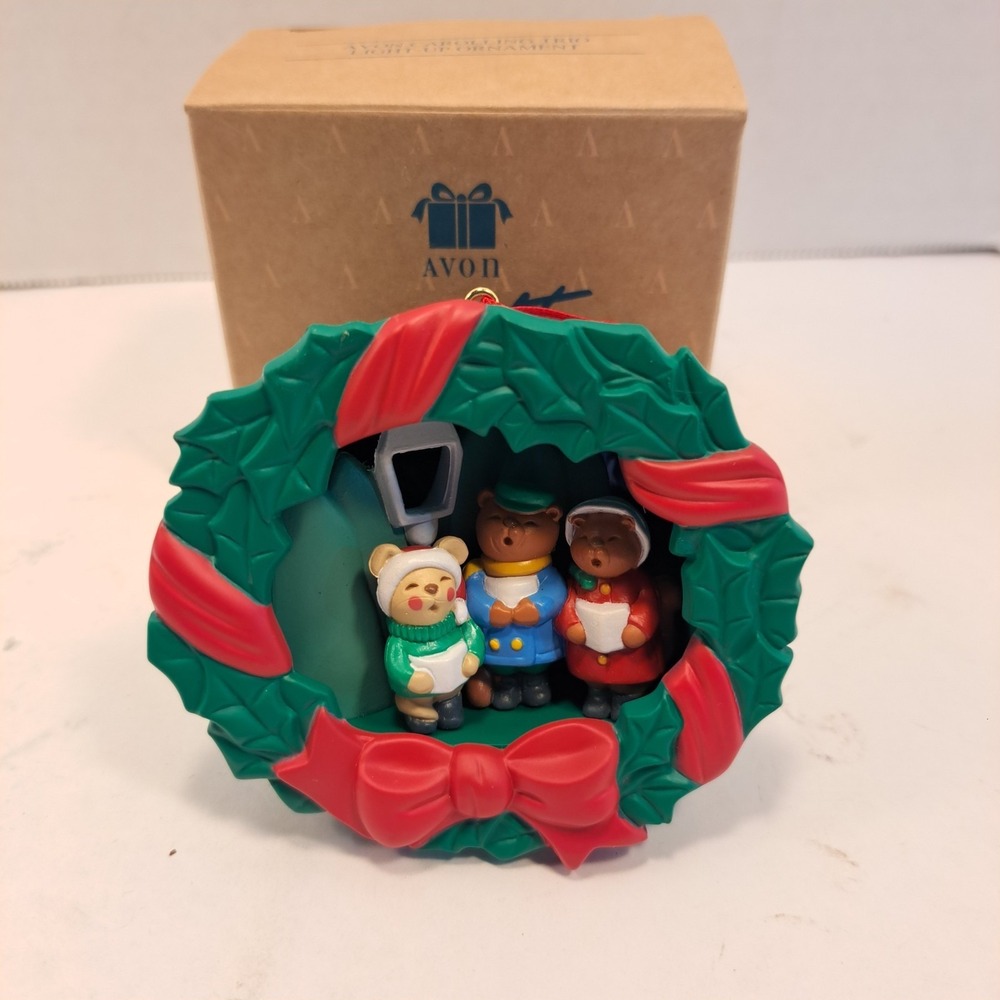 Christmas Avon Light Up Ornament Wreath Caroling Trio Three Bears *Untested
